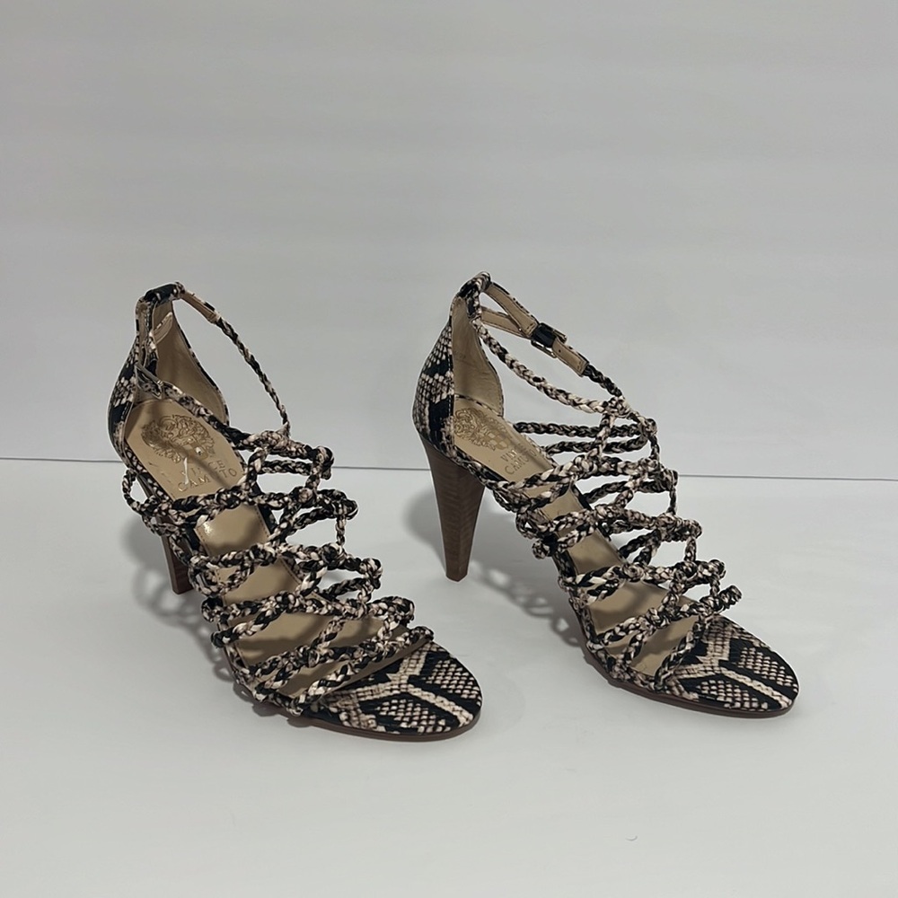 VINCE CAMUTO Women's Strappy Snake Print Heels Sz 7.5 - Picture 3 of 9